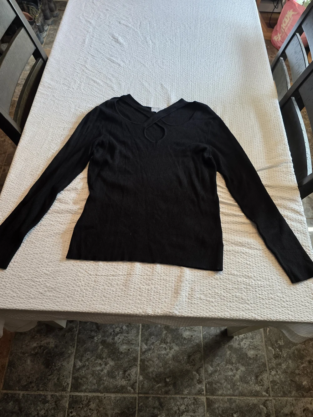 sofia by sofia vergara Black Ribbed Long-Sleeve Crew with Front Cutout Xxxl